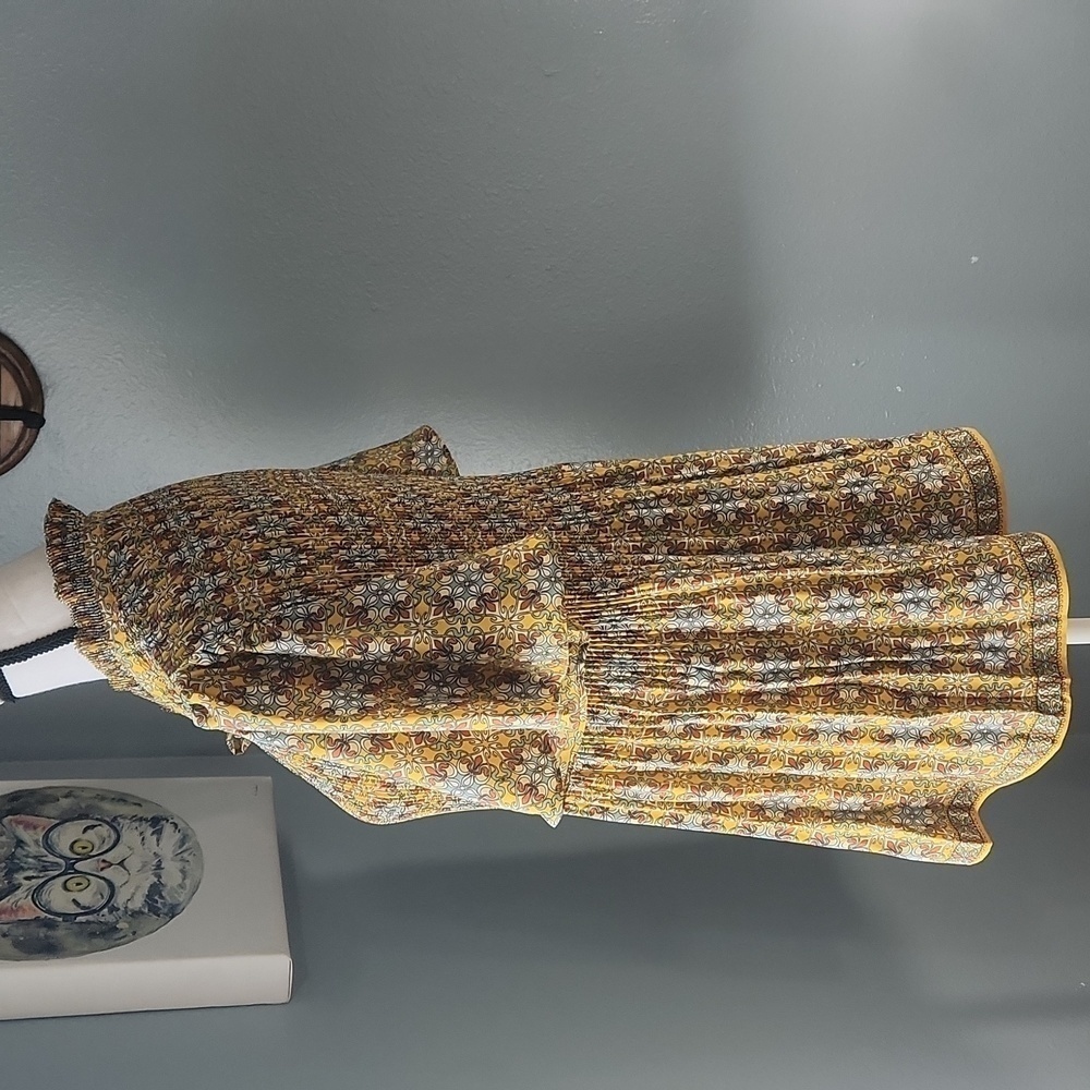 Max Studio Flutter Sleeve Tunic - Picture 7 of 7